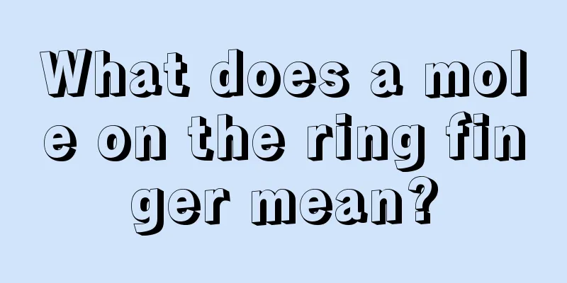 What does a mole on the ring finger mean?