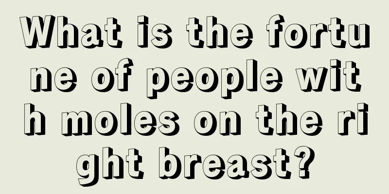 What is the fortune of people with moles on the right breast?