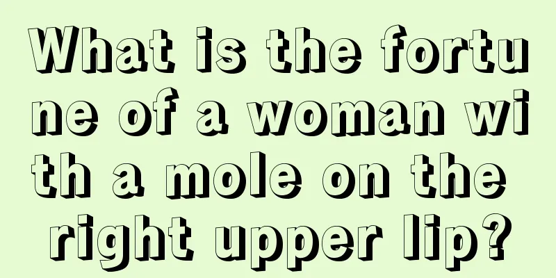 What is the fortune of a woman with a mole on the right upper lip?