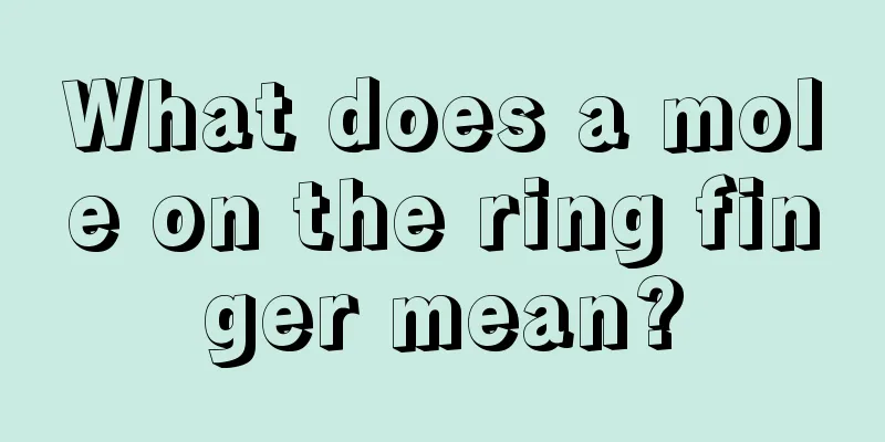 What does a mole on the ring finger mean?